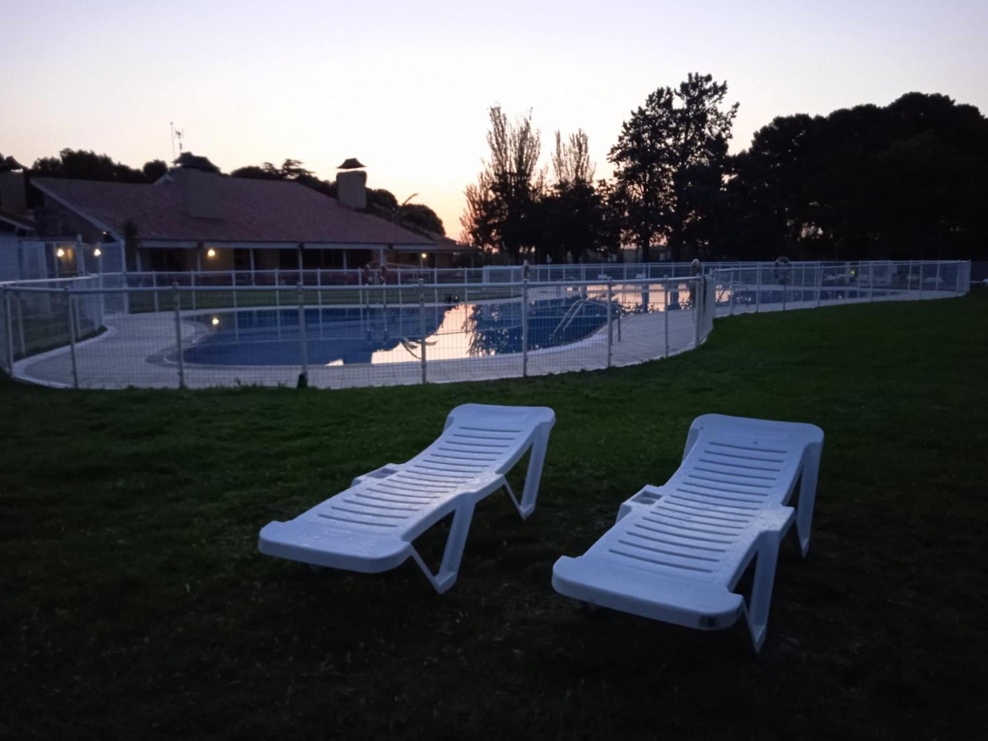 Albergue Zaragoza Camping Buitenkant foto