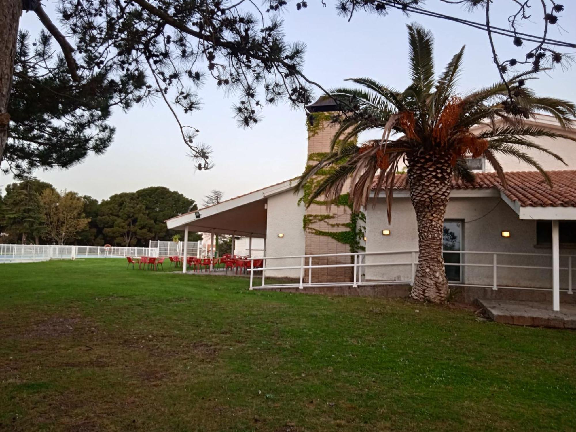 Albergue Zaragoza Camping Buitenkant foto